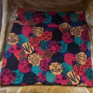 LuLaRoe Cassie Medium